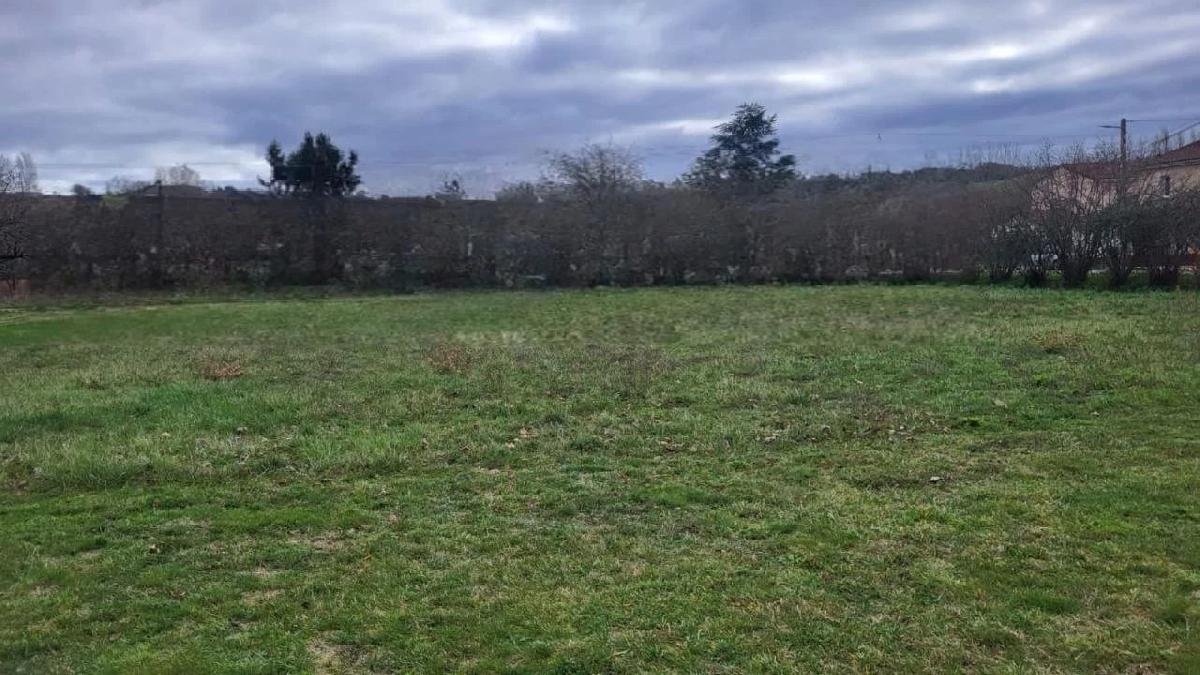 terrain a batir in L’isle En Dodon, Haute-Garonne, France