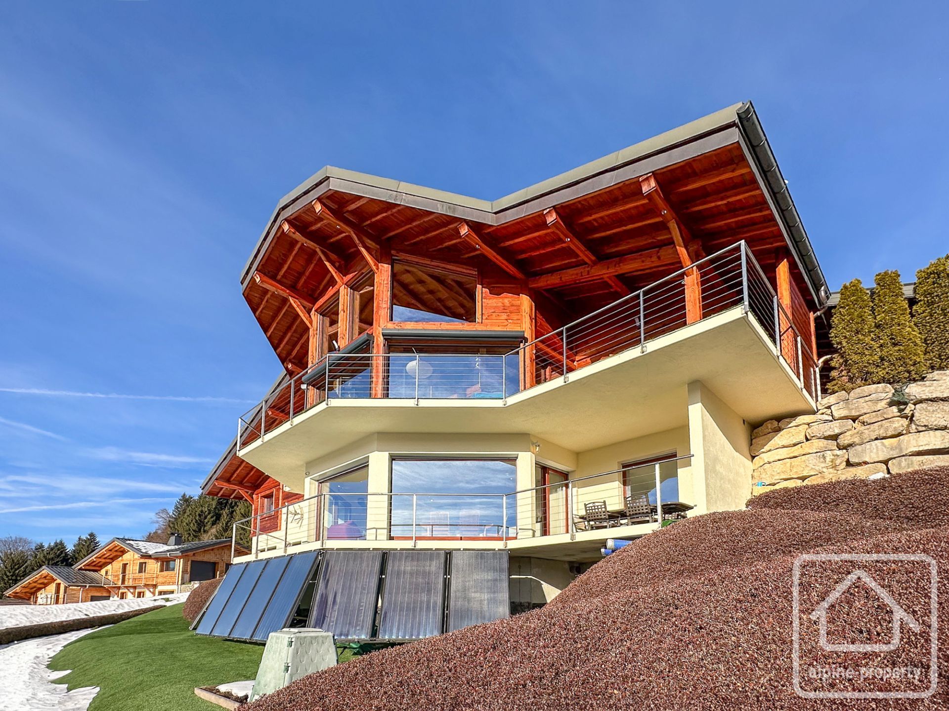 Magnificent 7 Bedroom Chalet With Mont Blanc Views, Panoramic Terraces, Ample Parking And Strong Rental Potential – BELVEDEREVERCH
