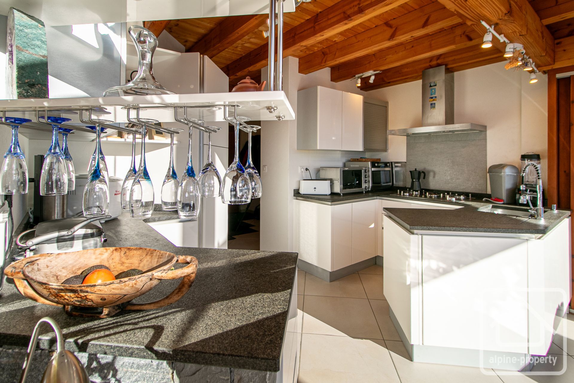 Magnificent 7 Bedroom Chalet With Mont Blanc Views, Panoramic Terraces, Ample Parking And Strong Rental Potential – BELVEDEREVERCH