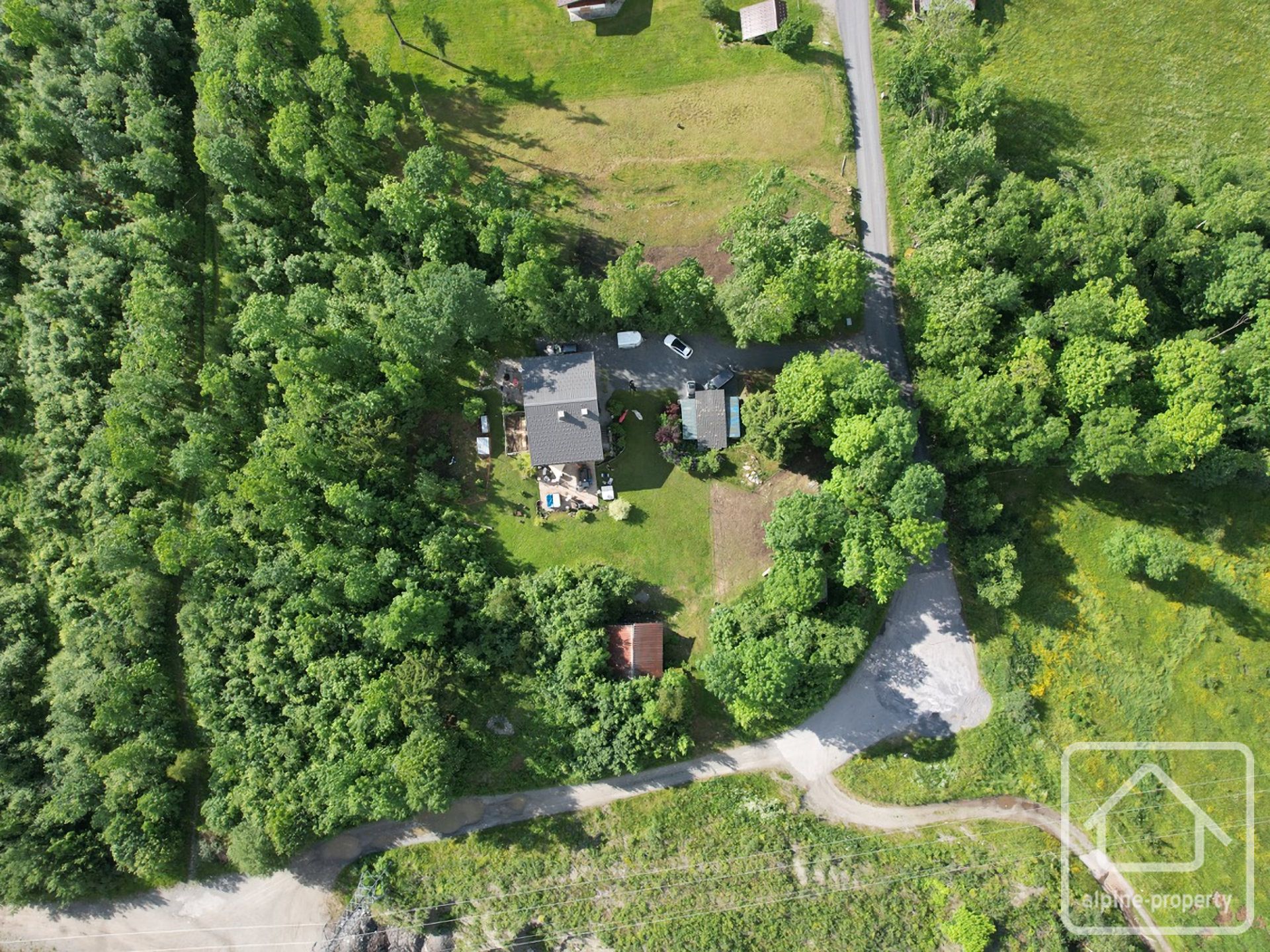 Detached 5 Bedroom Chalet With Independent Apartment On Large Land Plot, Mont Blanc Views – CHEVALIER