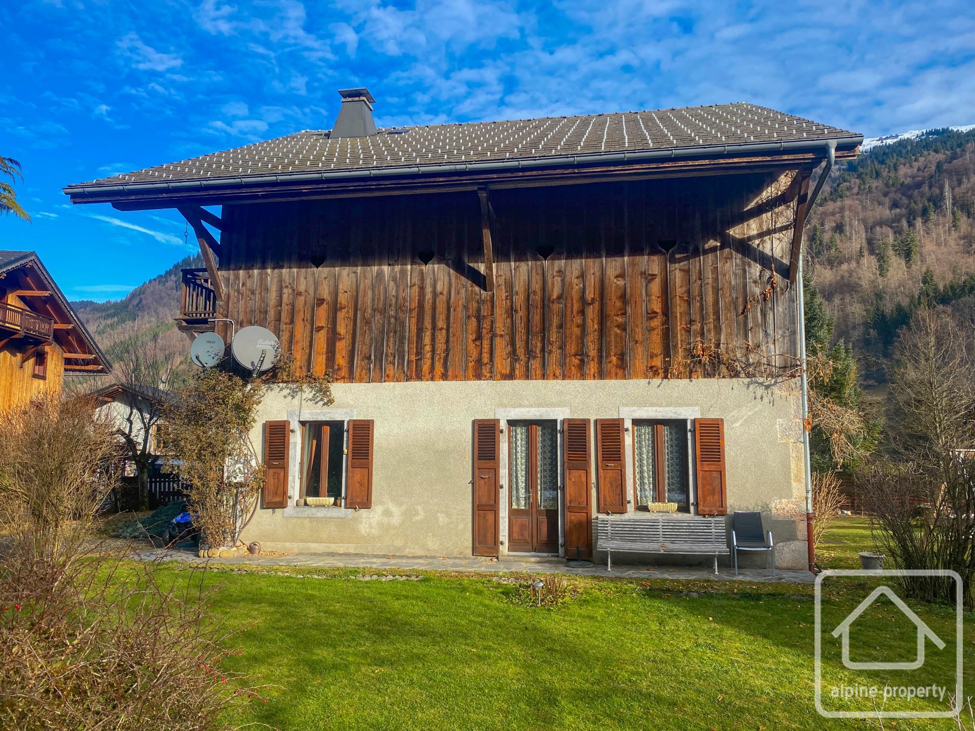 Charming Farmhouse In Vallon D’en Haut, Samoens, Apartment Plus Renovation Project, 1.9 Km From Samoens, Ski Bus In Proximity – TILLEULSAM