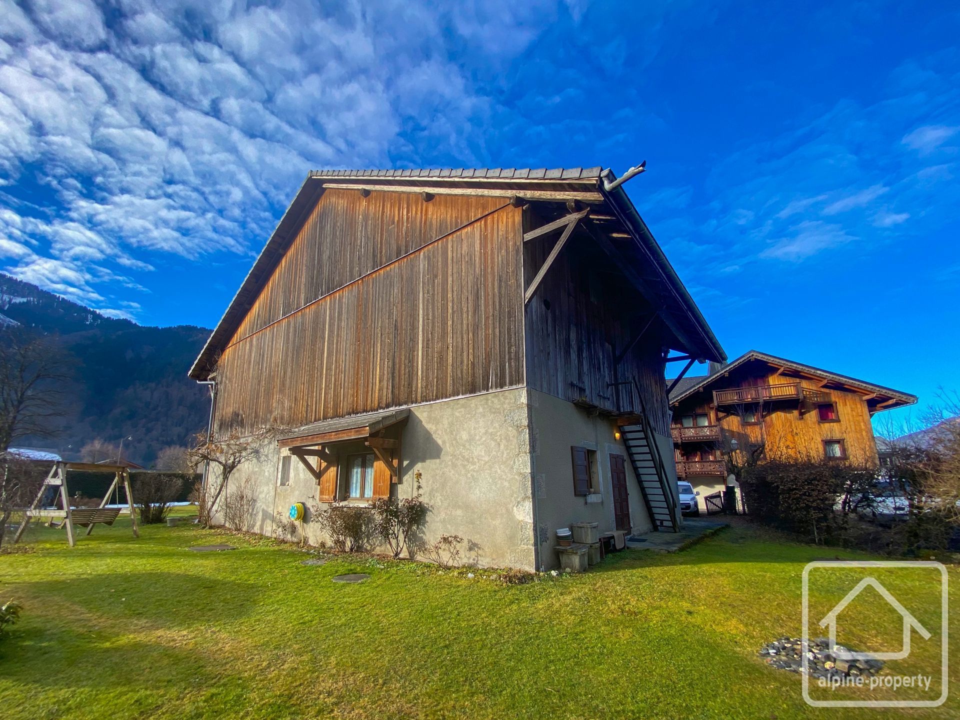 Charming Farmhouse In Vallon D’en Haut, Samoens, Apartment Plus Renovation Project, 1.9 Km From Samoens, Ski Bus In Proximity – TILLEULSAM