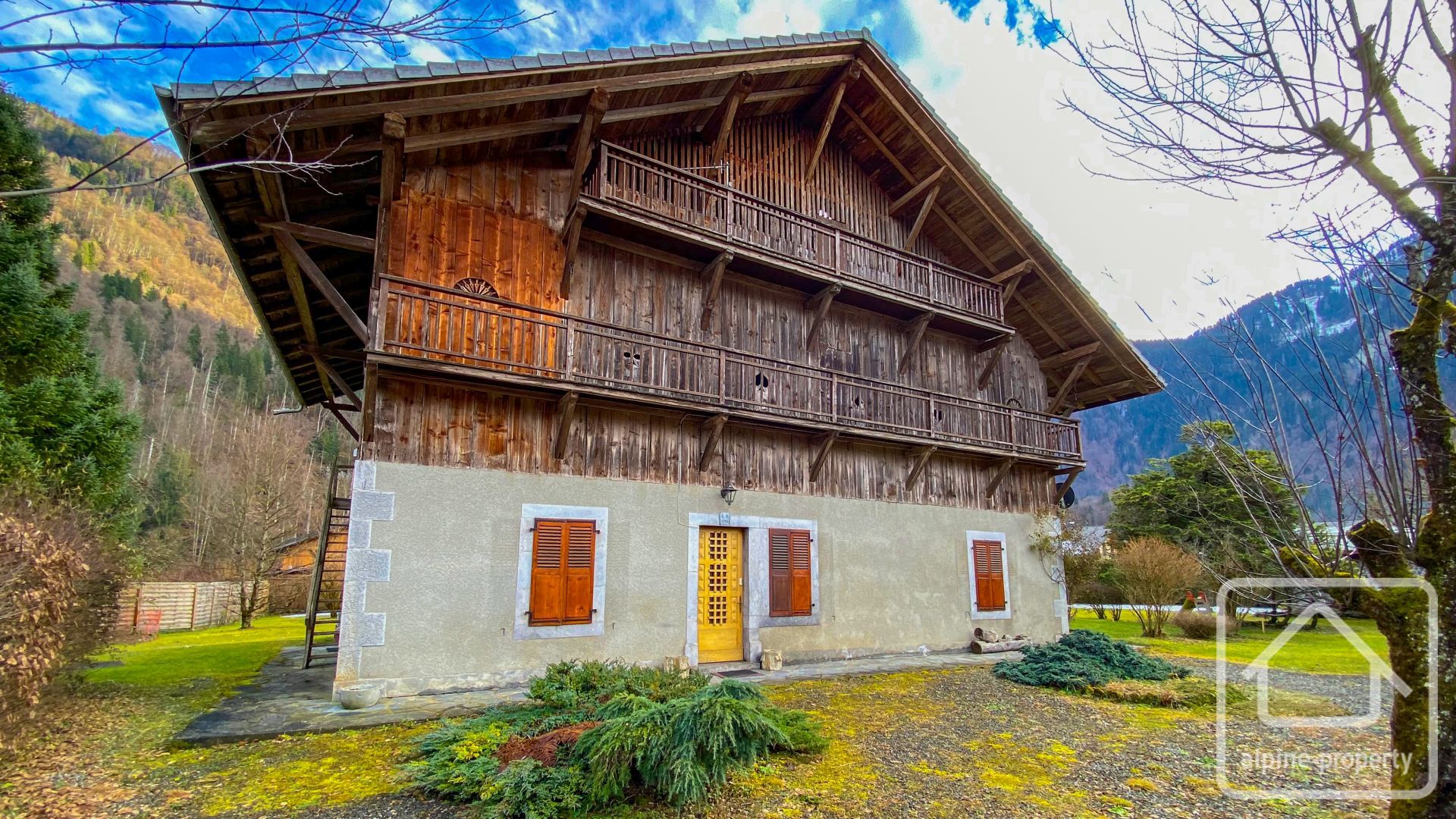Charming Farmhouse In Vallon D’en Haut, Samoens, Apartment Plus Renovation Project, 1.9 Km From Samoens, Ski Bus In Proximity – TILLEULSAM