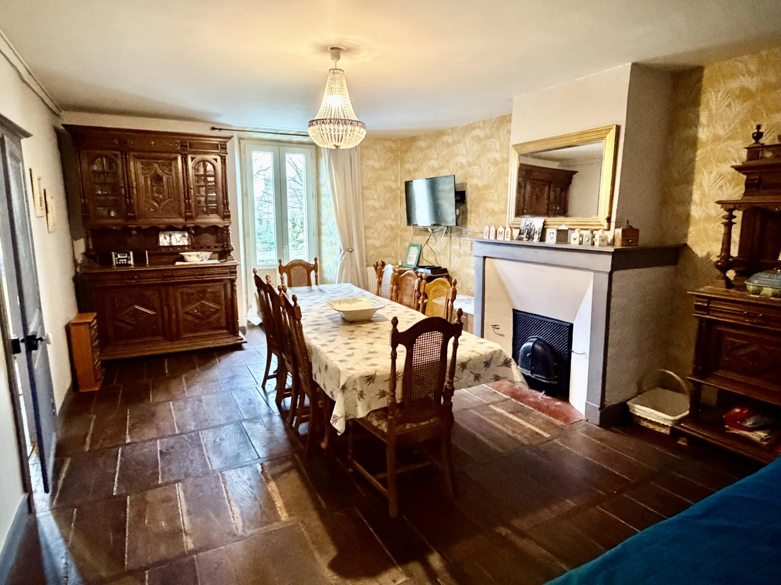 Large renovated townhouse with its authentic soul intact, Limousin – France – BVI84215