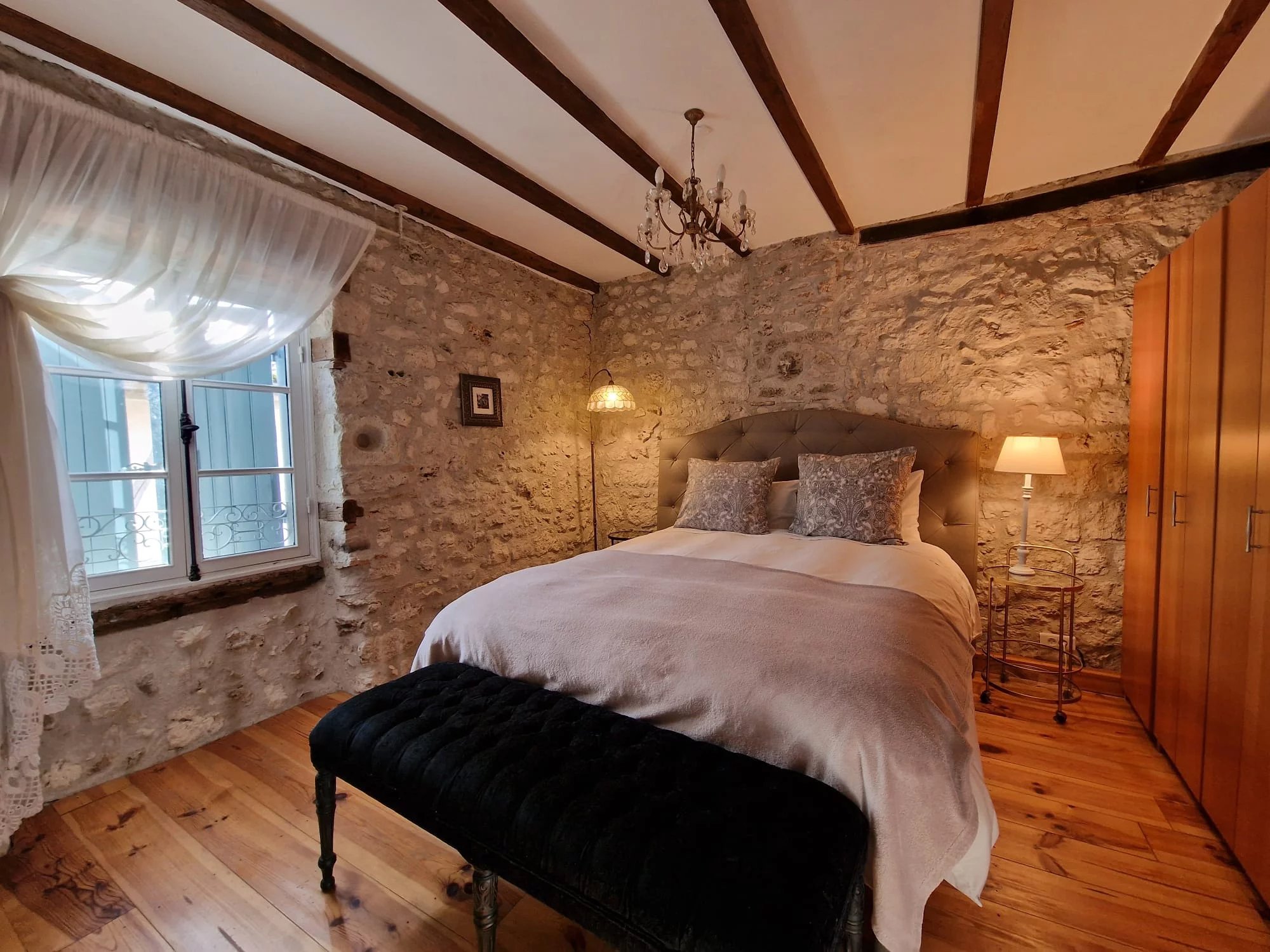 Character Townhouse with Garden and Development Potential, Aquitaine – France – BVI83813