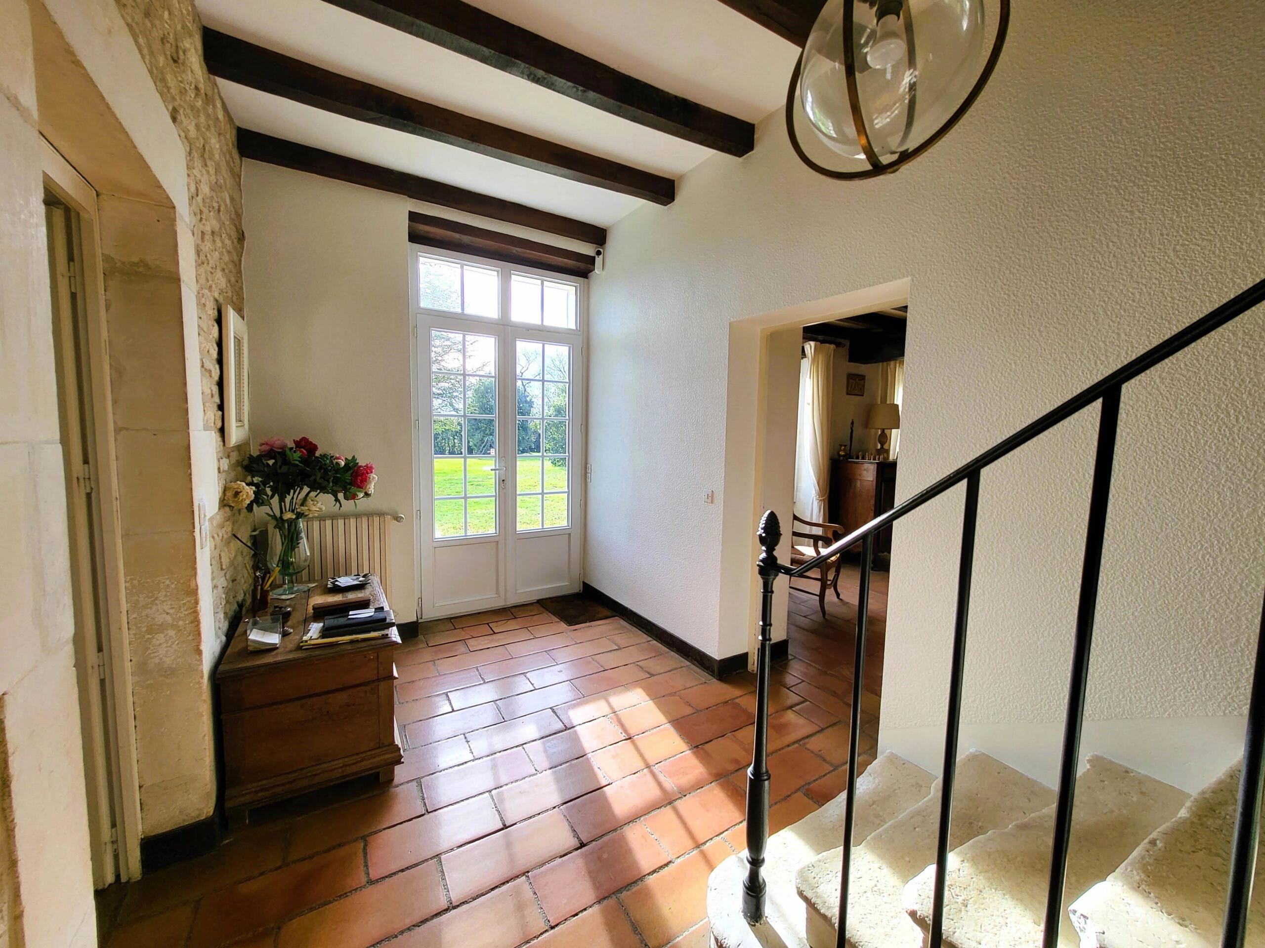 Elegant Charentaise manor house with heated swimming pool, Poitou-Charentes – France – BVI84080