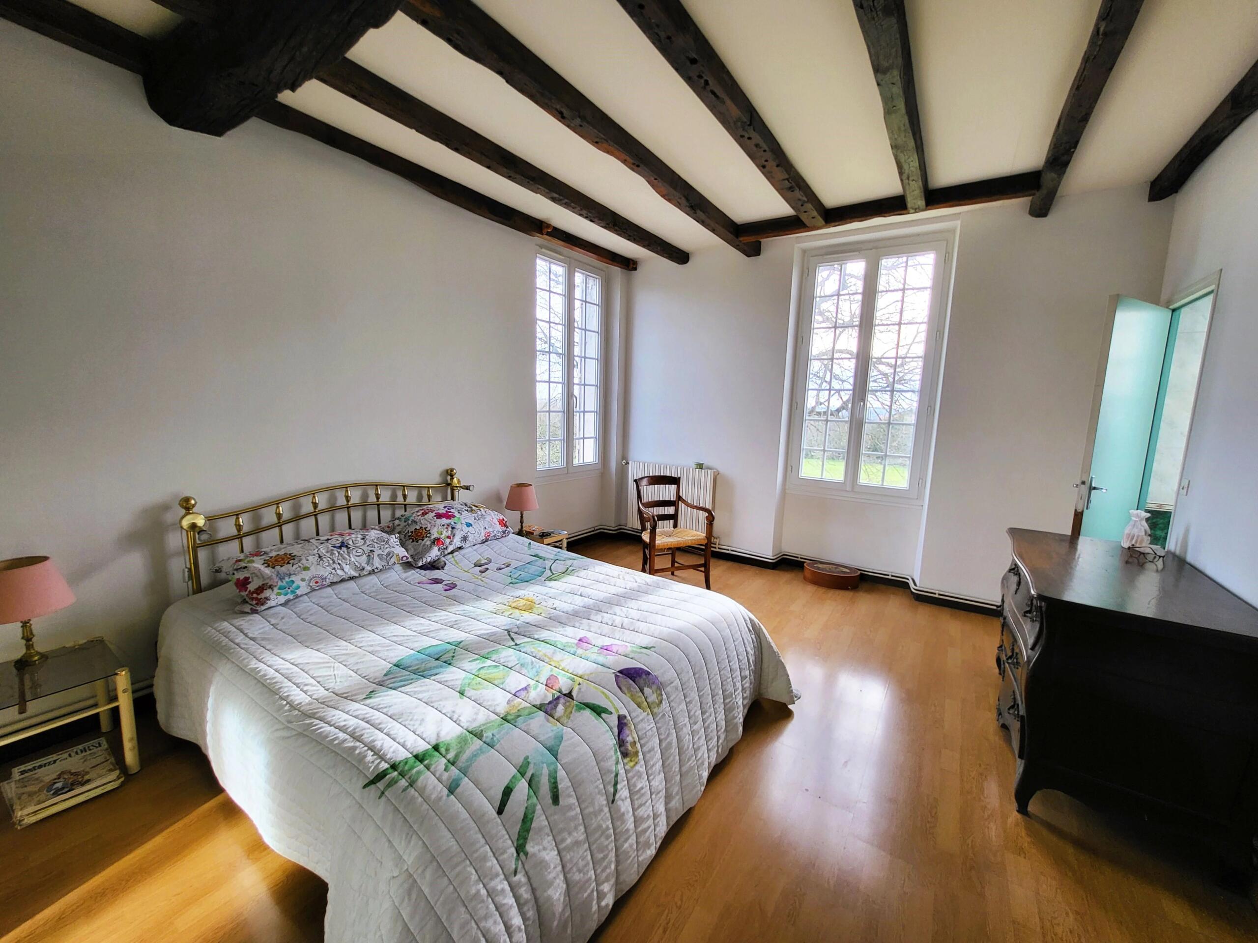 Elegant Charentaise manor house with heated swimming pool, Poitou-Charentes – France – BVI84080