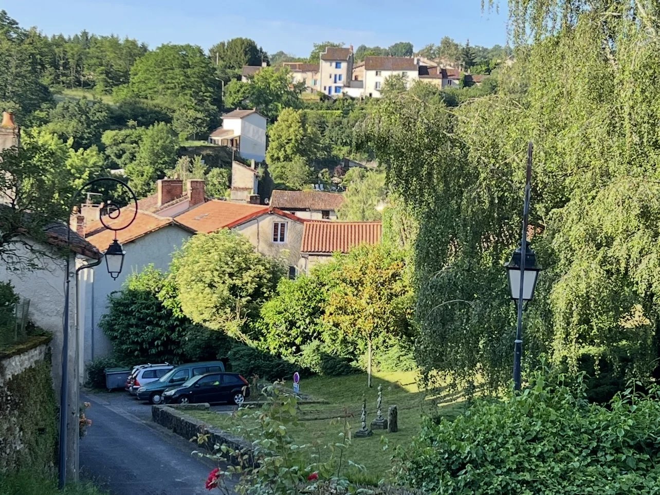 Detached house in prime location, Limousin – France – BVI83978