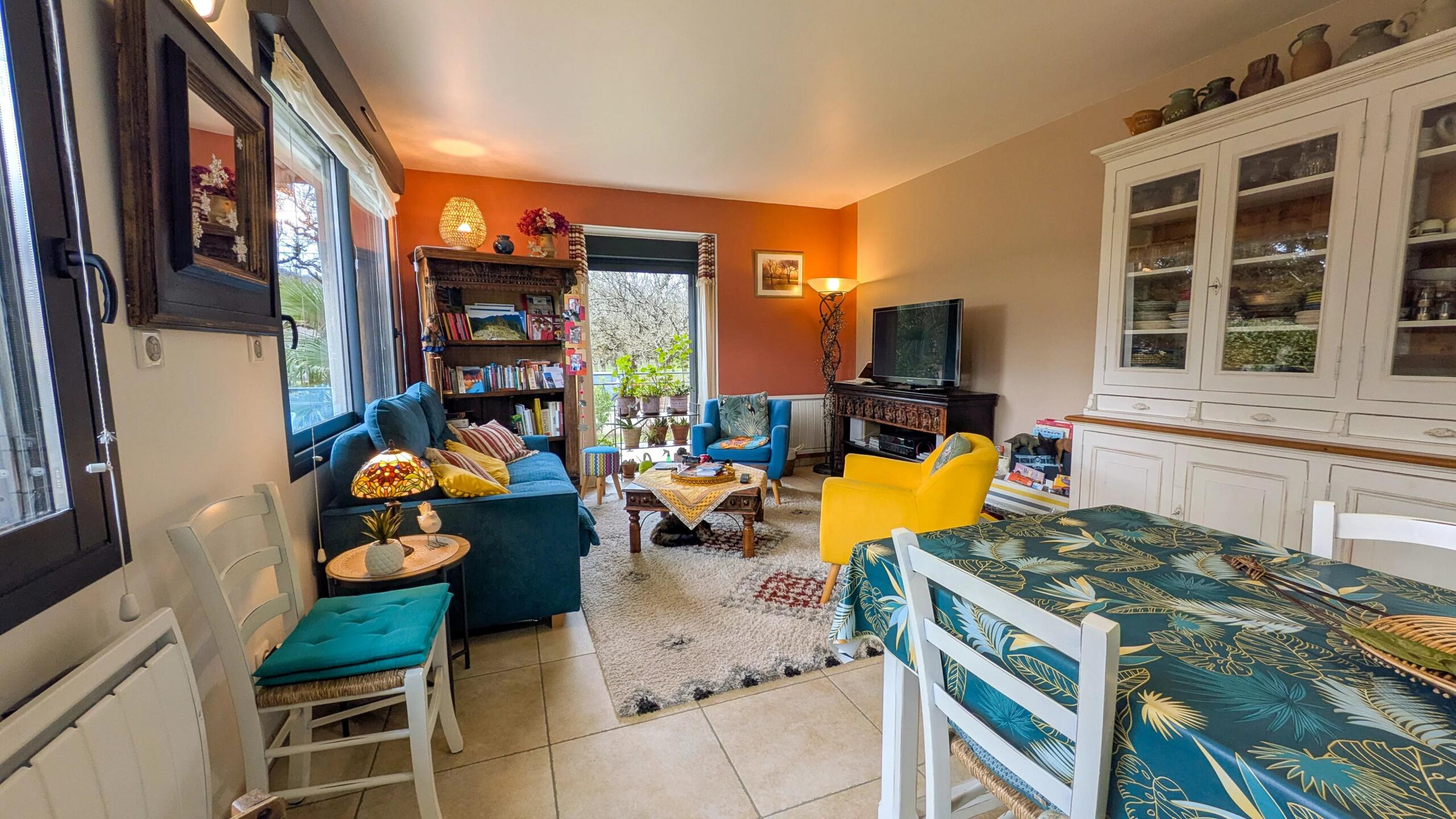 Contemporary Dordogne valley home with versatile layout and saltwater pool, Midi-Pyrénées – France – BVI84180