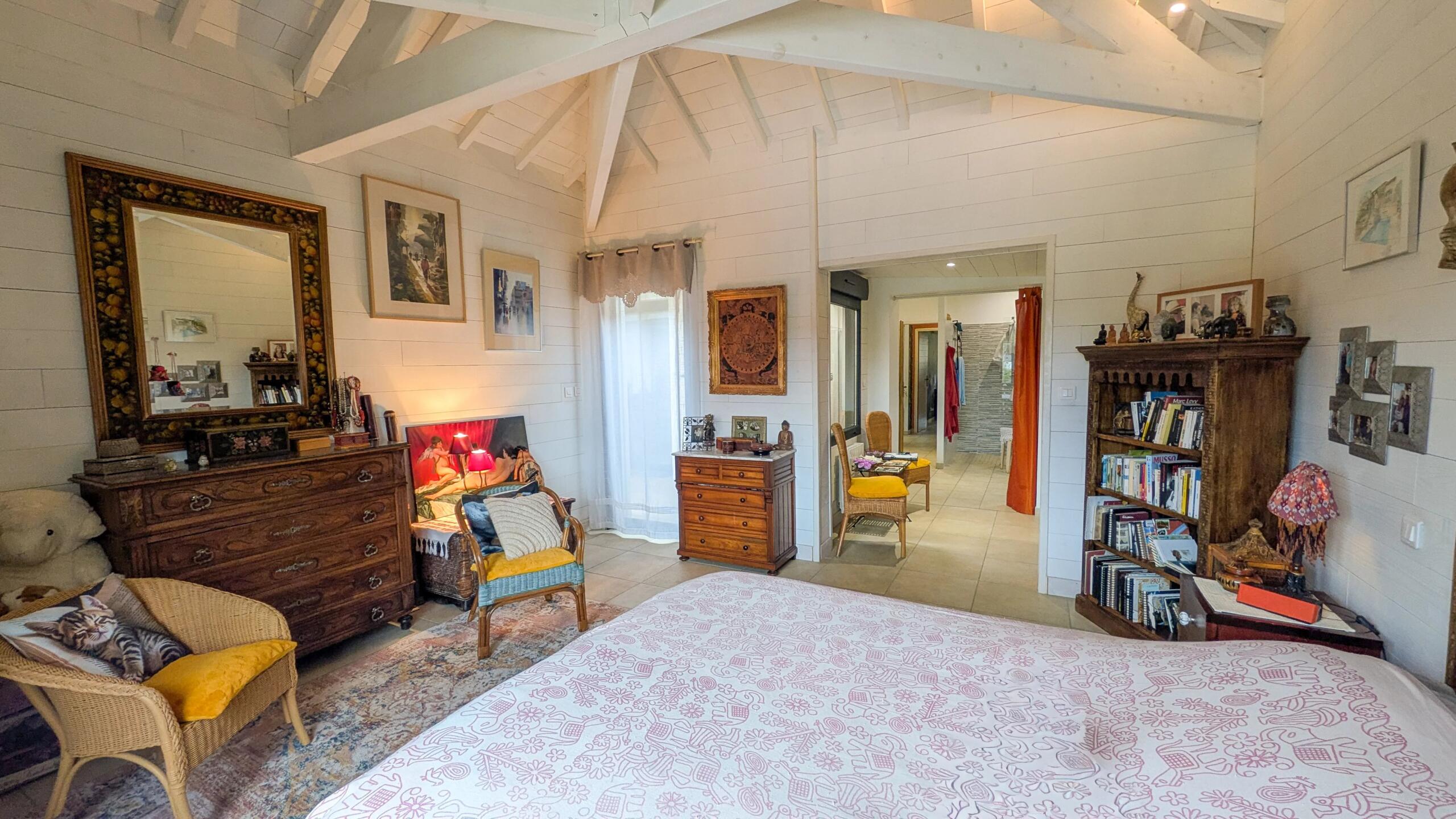 Contemporary Dordogne valley home with versatile layout and saltwater pool, Midi-Pyrénées – France – BVI84180