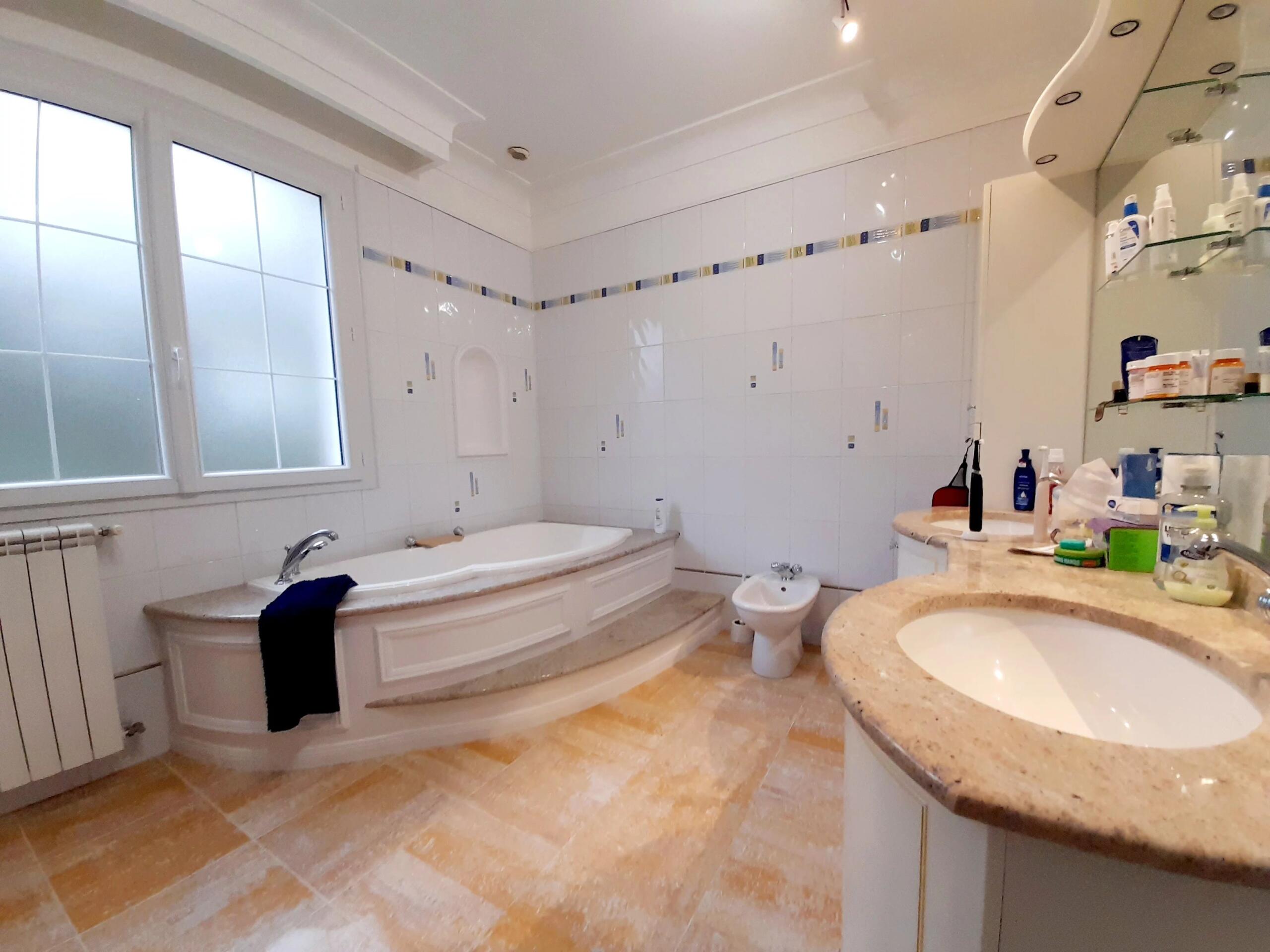 Elegant house with large garden in Bergerac, Aquitaine – France – BVI83135