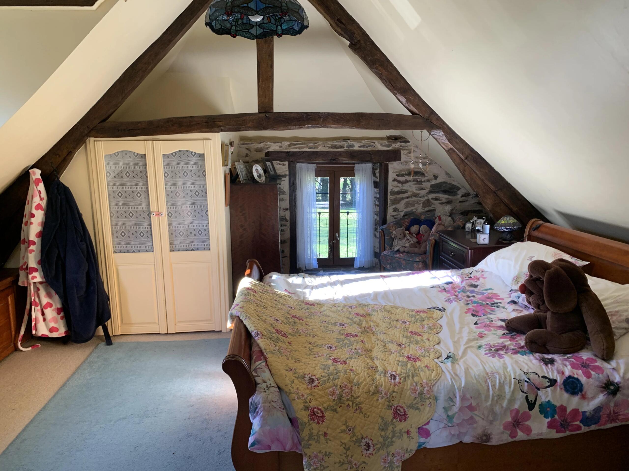 Charming Stone Property with Guest House and Pool in a Peaceful Hamlet, Aquitaine – France – BVI84031