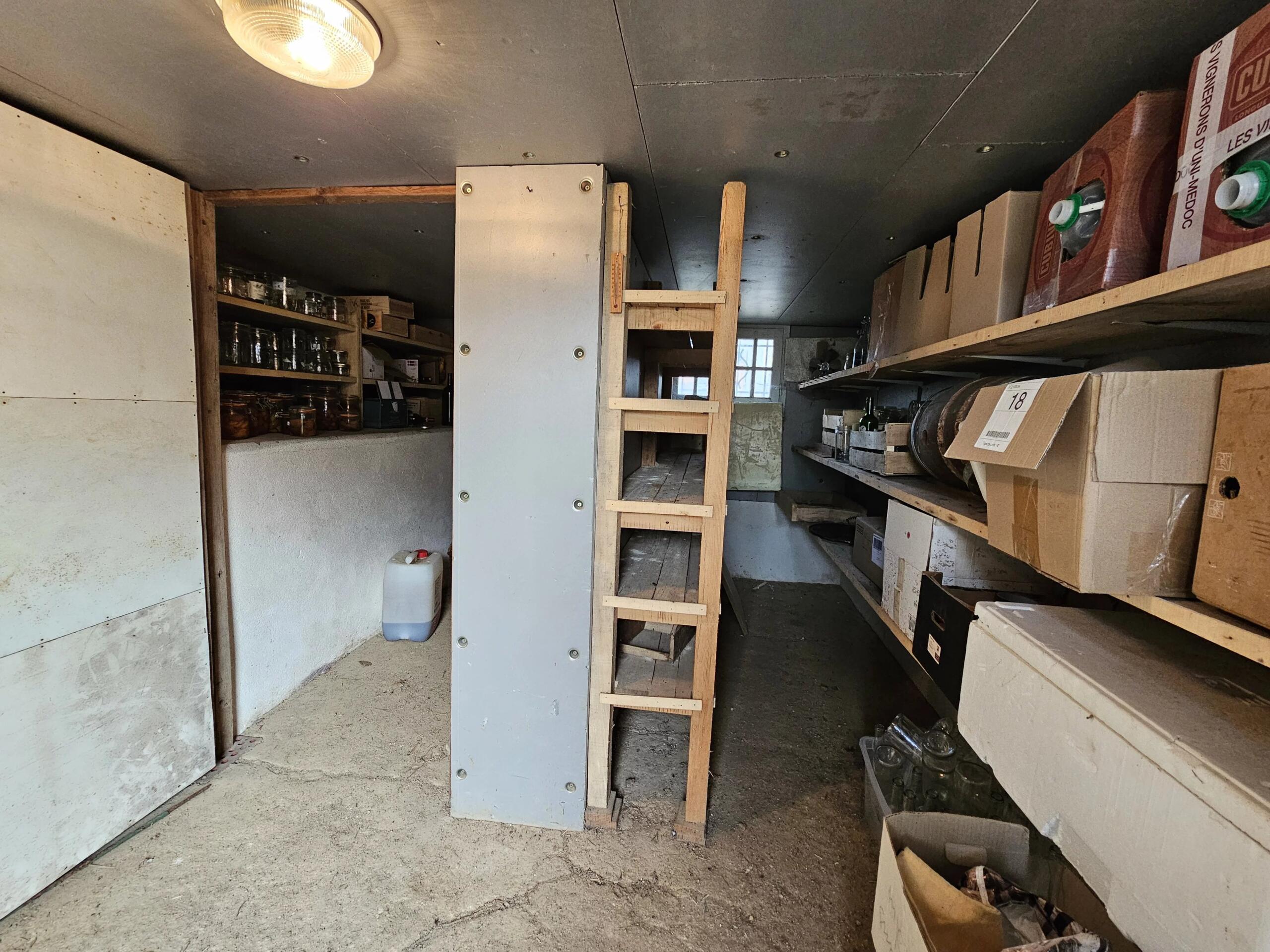 Exclusive gated property with exceptional space and development potential, Aquitaine – France – BVI84141