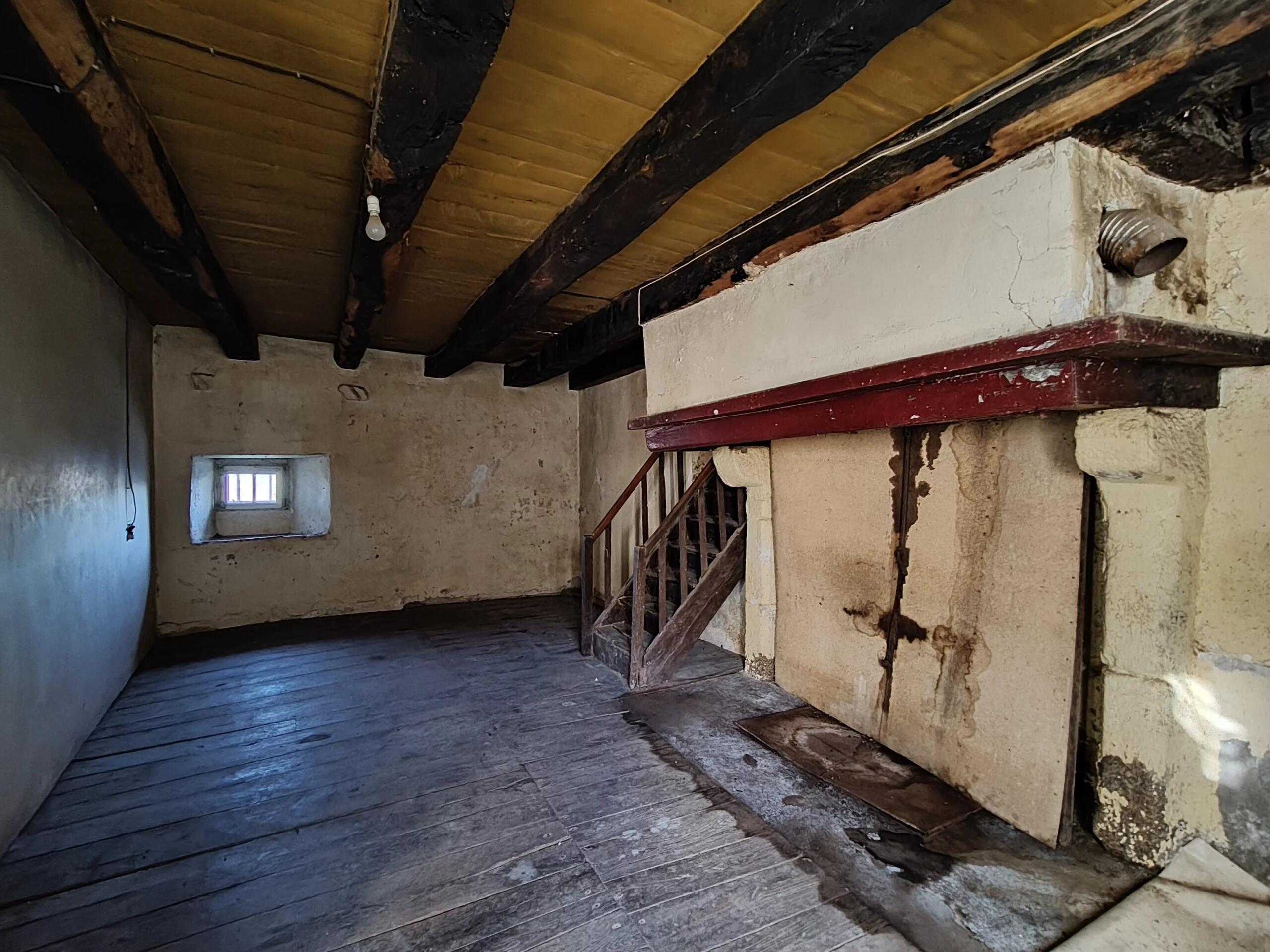 Renovation project with view and well, Aquitaine – France – BVI83938