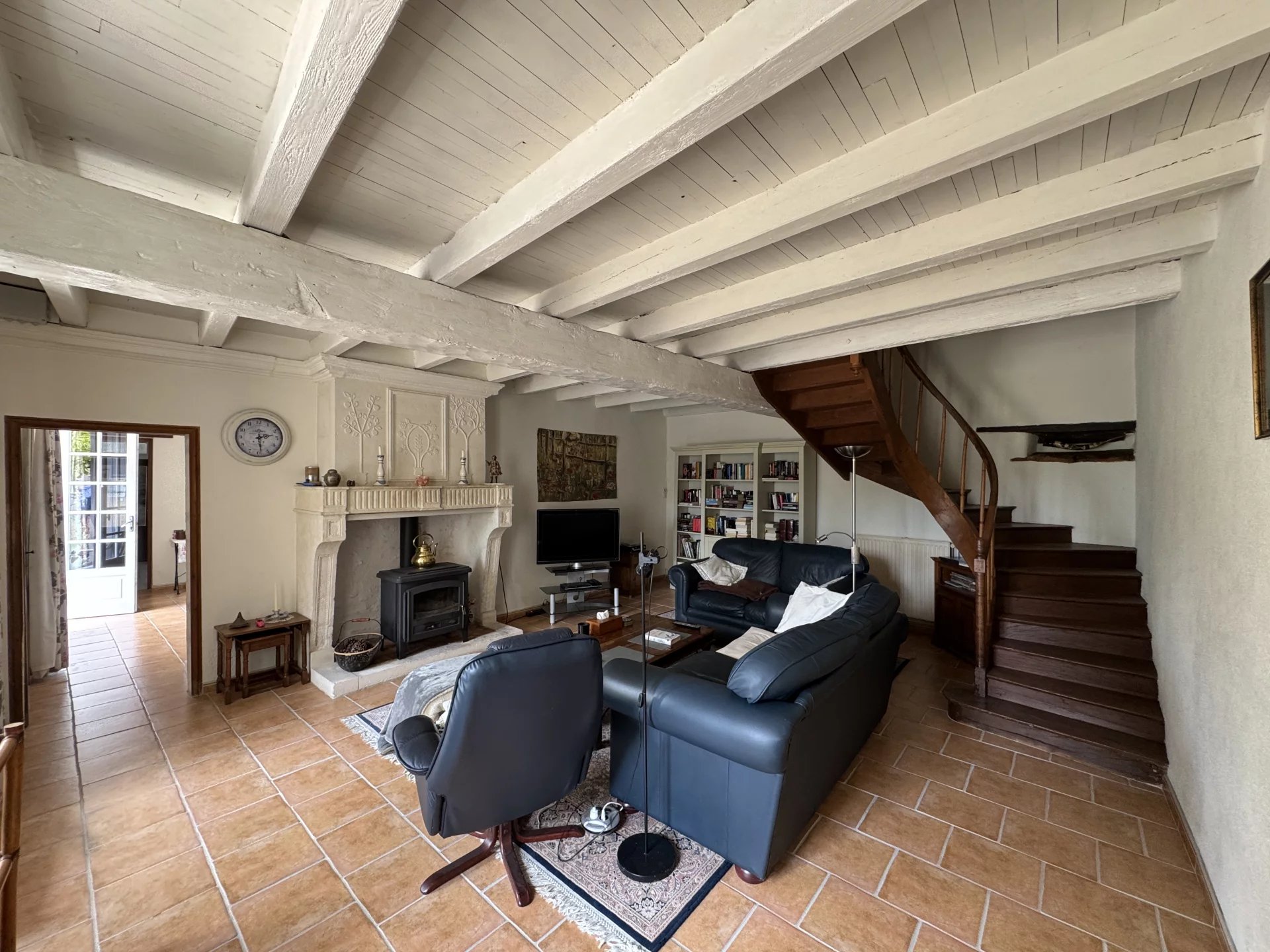 Chocolate-box cottage with lovely garden, Poitou-Charentes – France – BVI81331