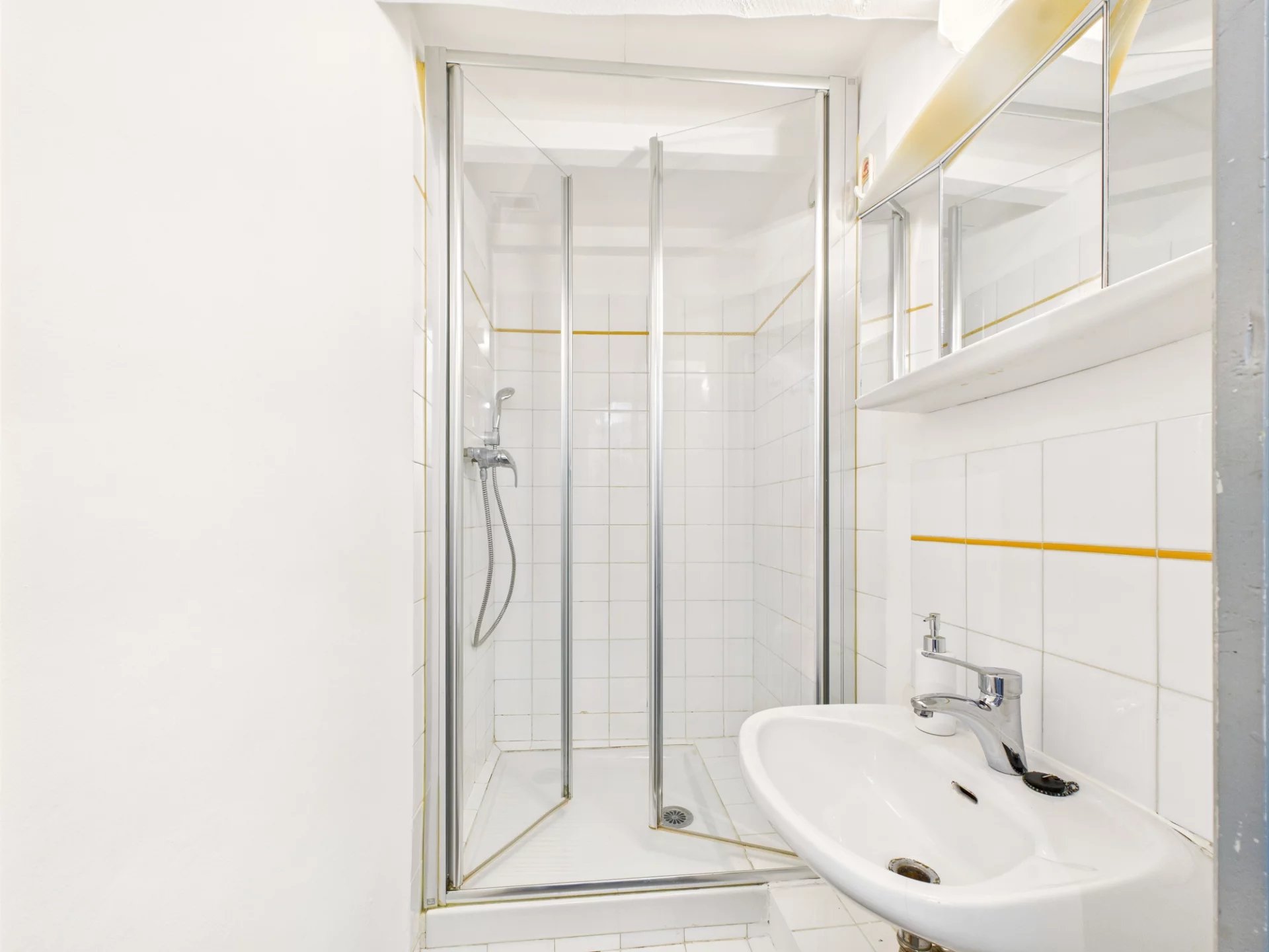 City-Center Studio with Mezzanine, Provence-Alpes-Côte d’Azur – France – BVI79123