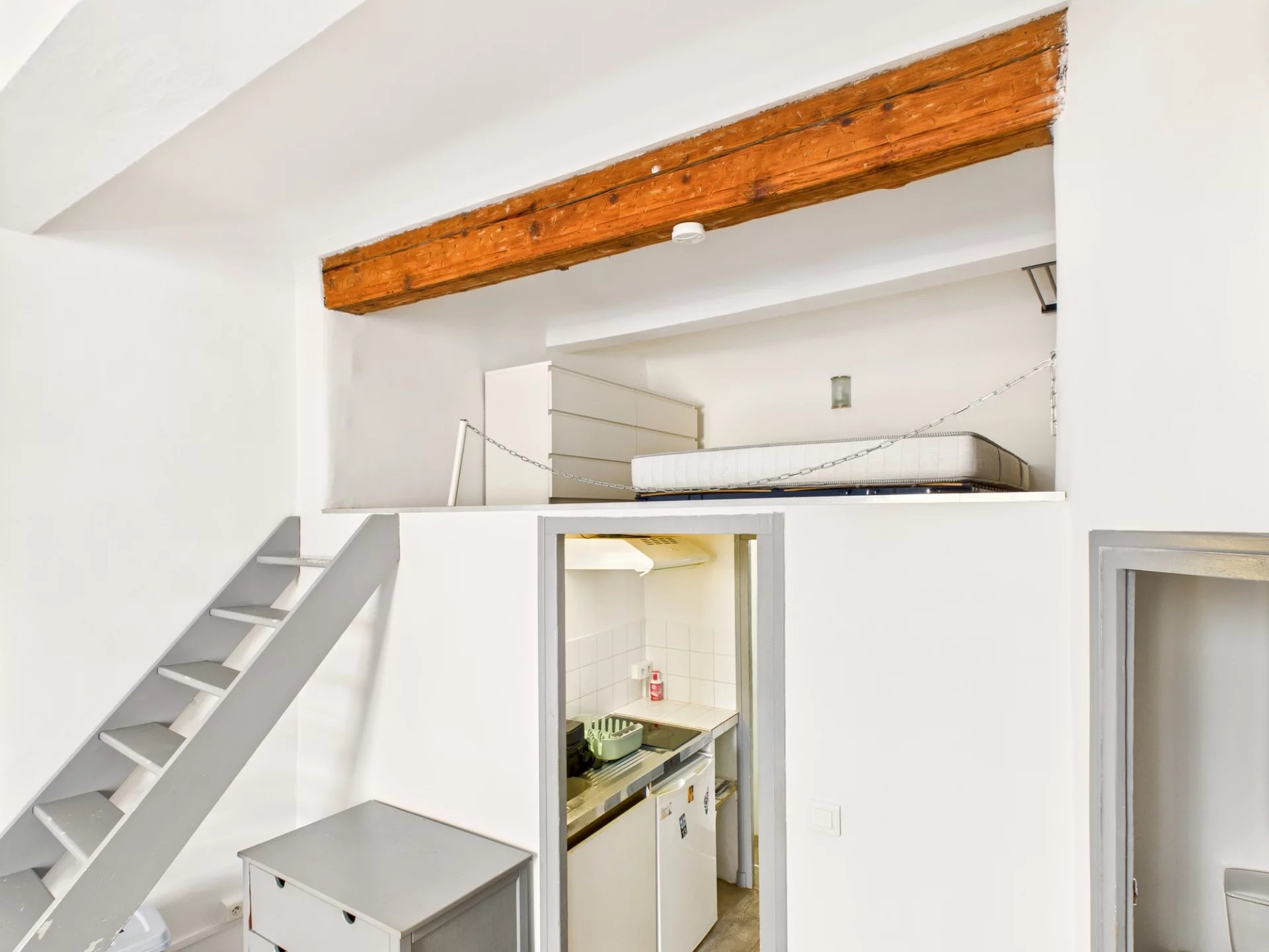 City-Center Studio with Mezzanine, Provence-Alpes-Côte d’Azur – France – BVI79123