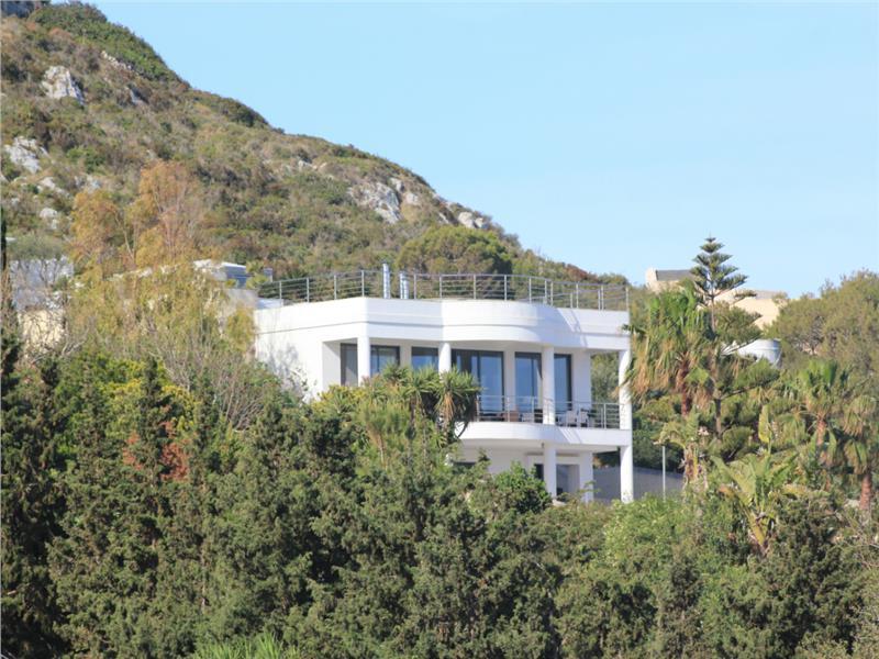 Live the Ultimate Mediterranean Lifestyle in This Stunning Detached Villa in Mellieha