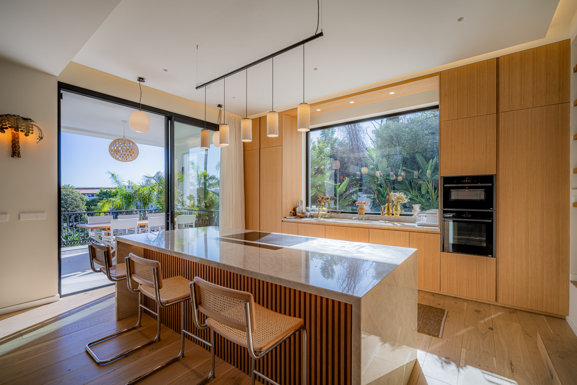 5 bedroom Villa in Benahavis, Malaga, Spain – 428-02582P