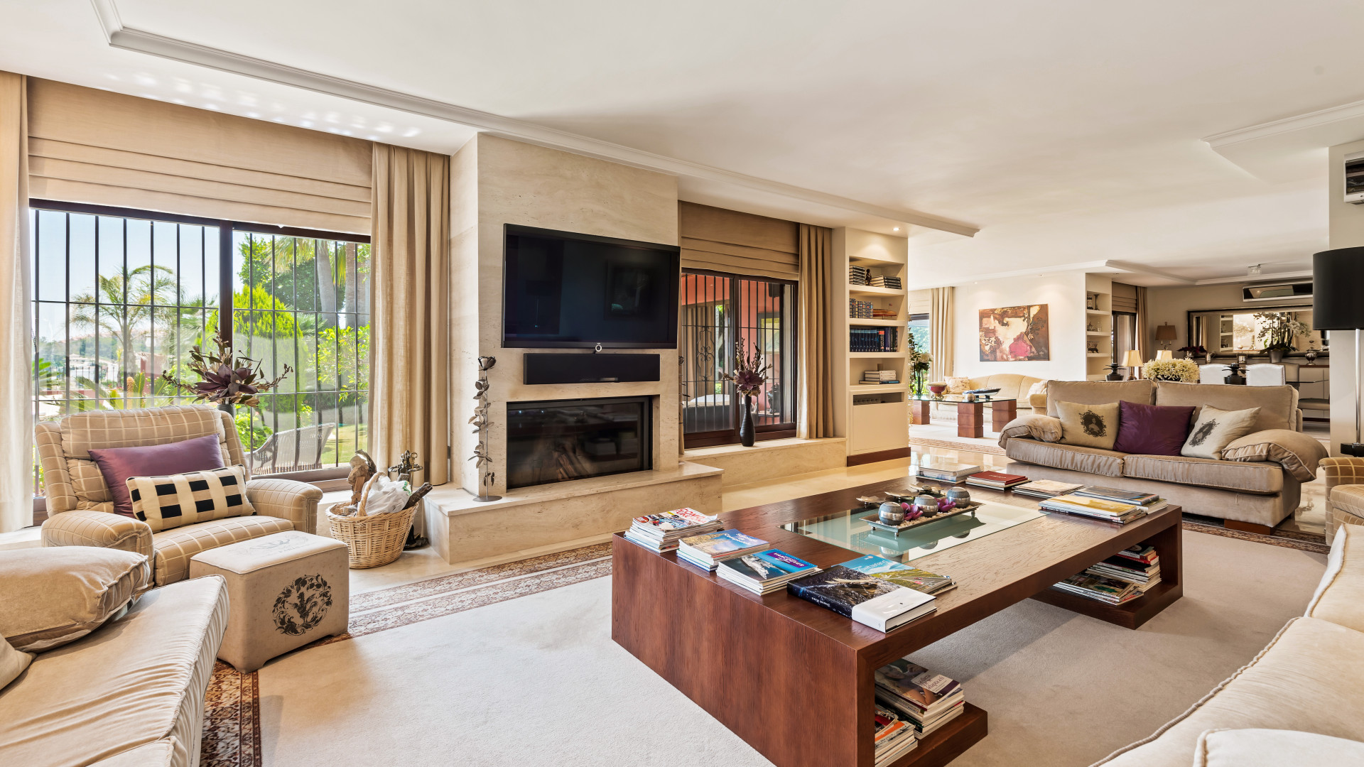 5 bedroom Villa in Marbella, Malaga, Spain – 428-03150D