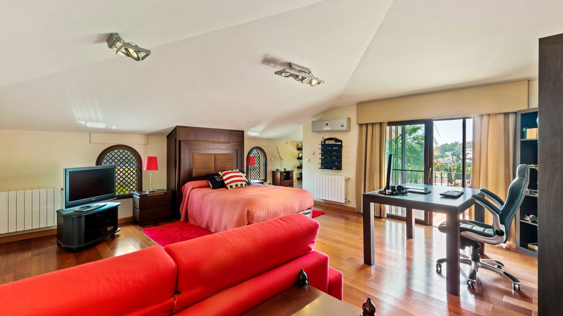 5 bedroom Villa in Marbella, Malaga, Spain – 428-03150D