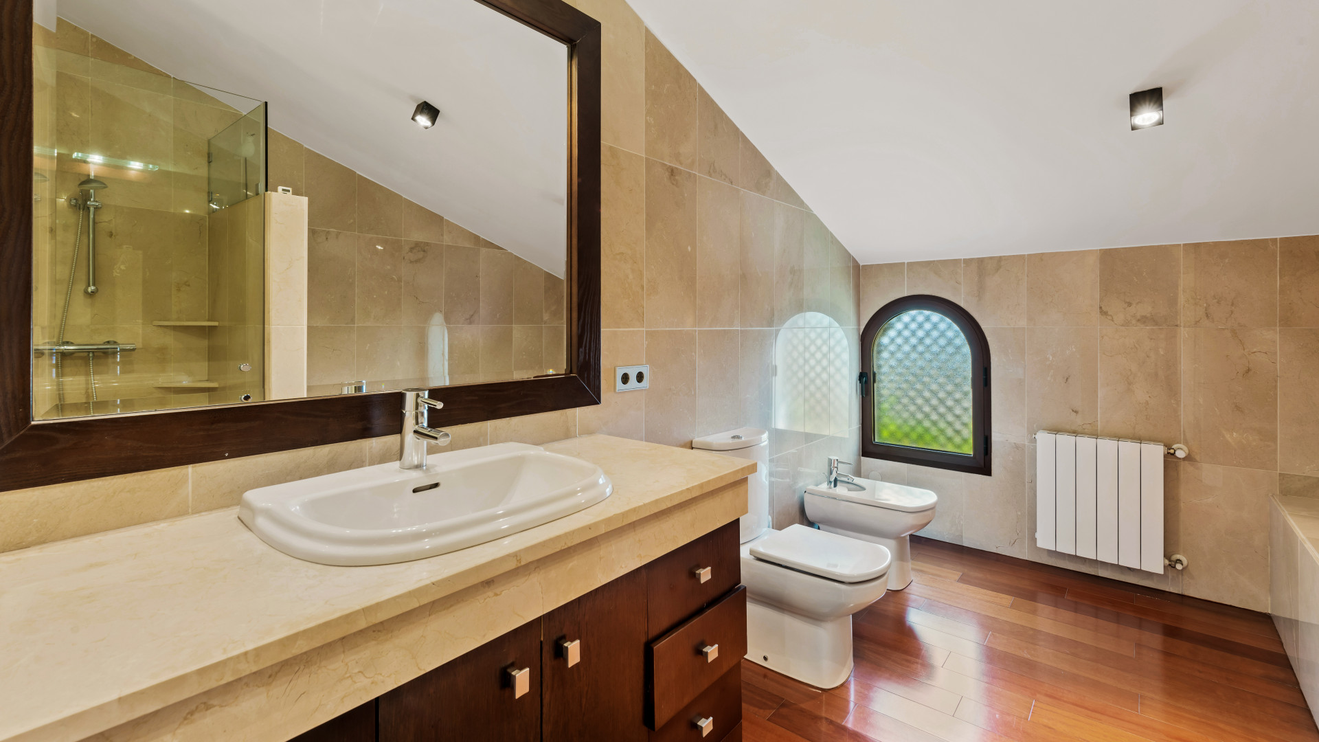 5 bedroom Villa in Marbella, Malaga, Spain – 428-03150D