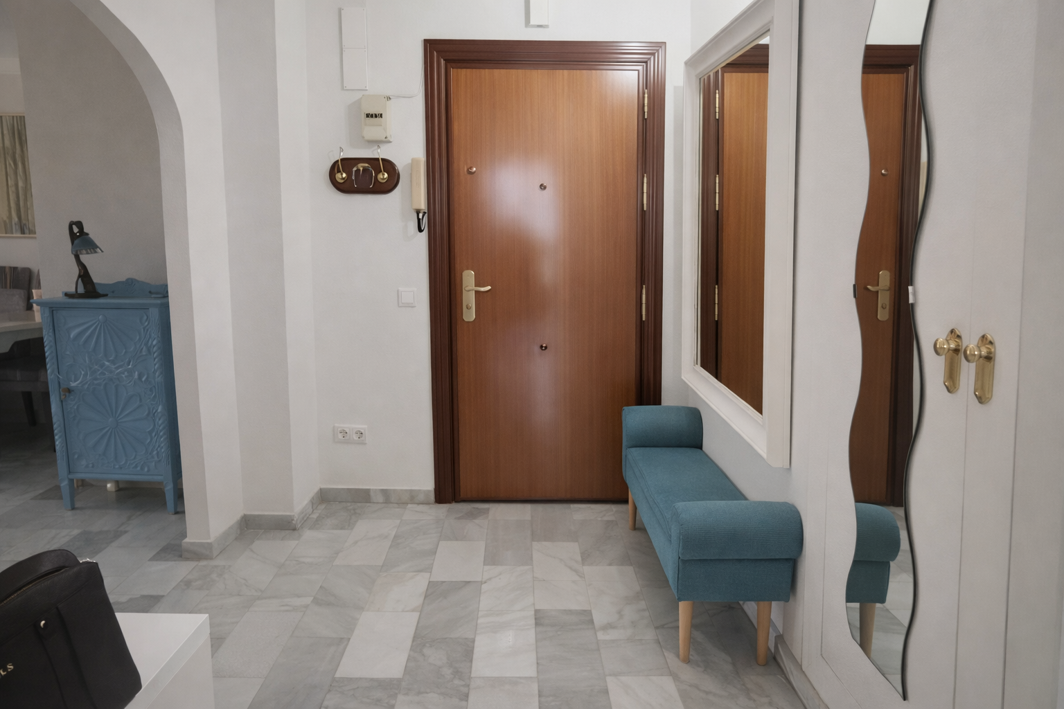 3 bedroom Apartment in Marbella, Malaga, Spain – 428-05159P