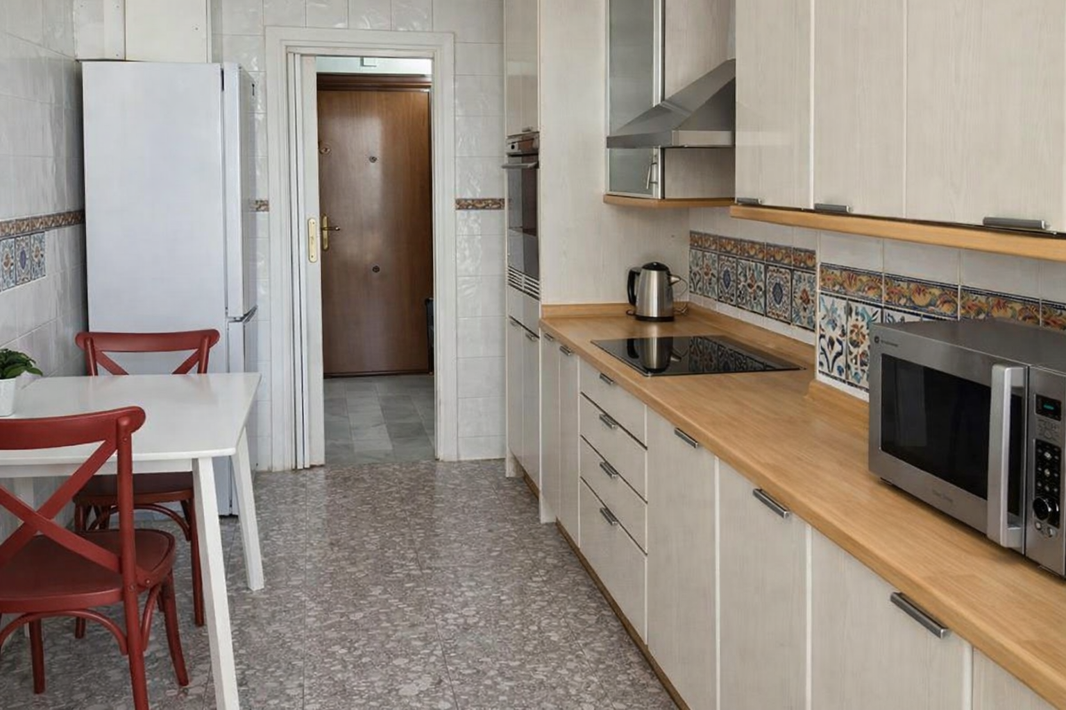 3 bedroom Apartment in Marbella, Malaga, Spain – 428-05159P