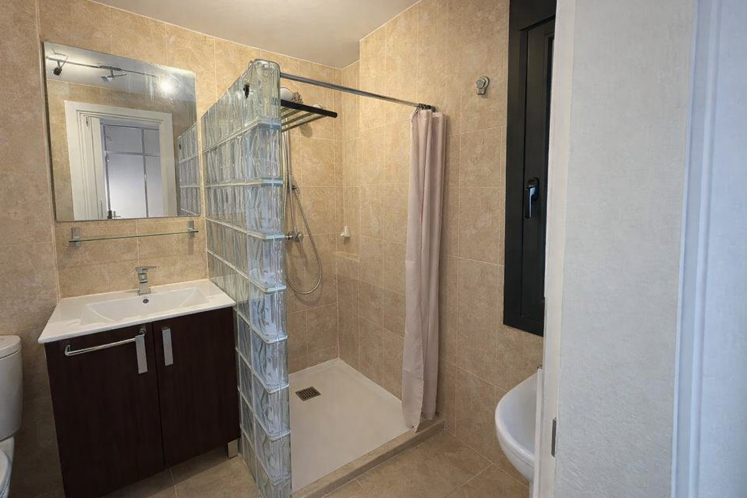 3 bedroom Apartment in Marbella, Malaga, Spain – 428-05159P