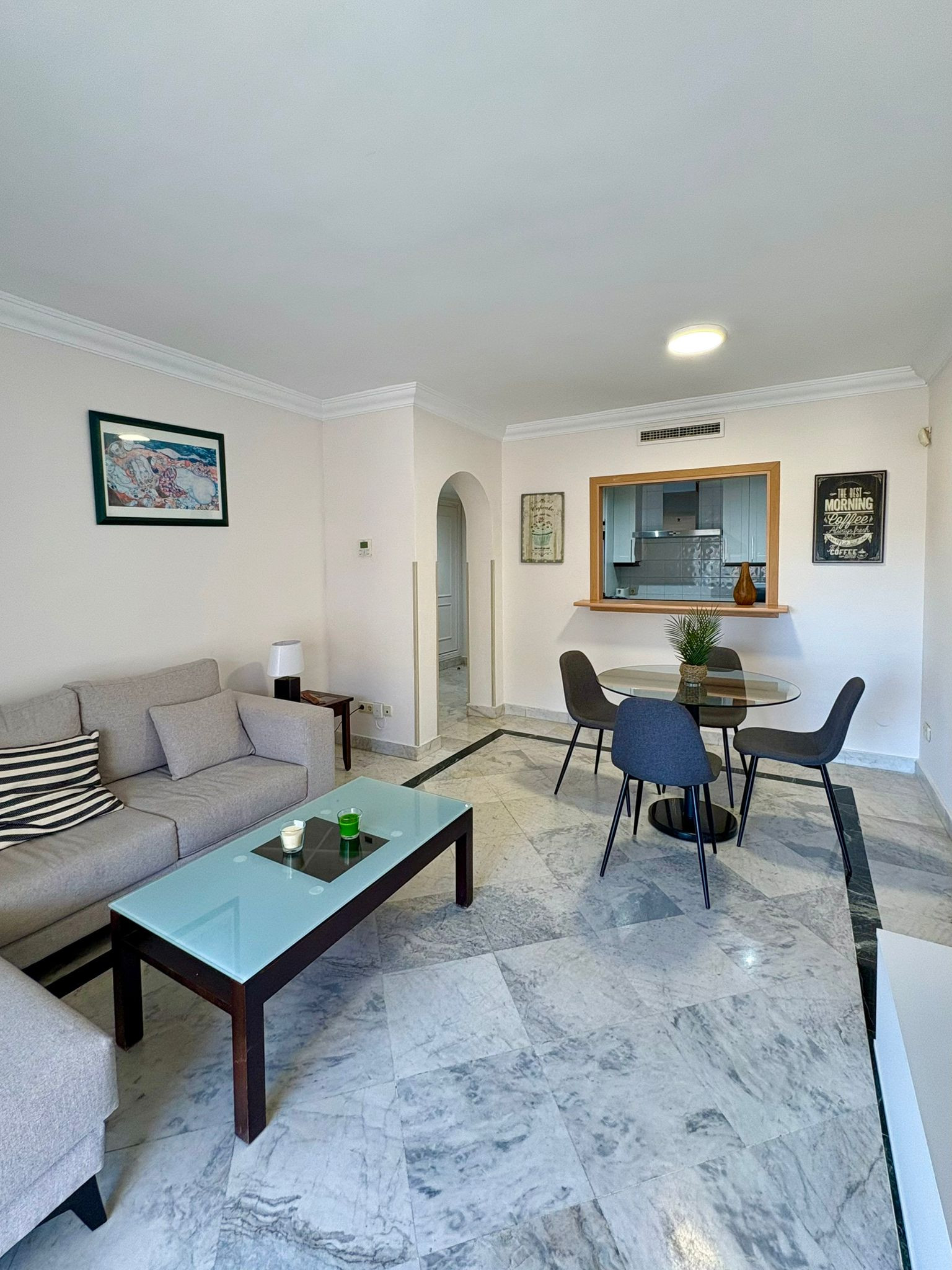 2 bedroom Apartment in Marbella, Malaga, Spain – 428-05160P