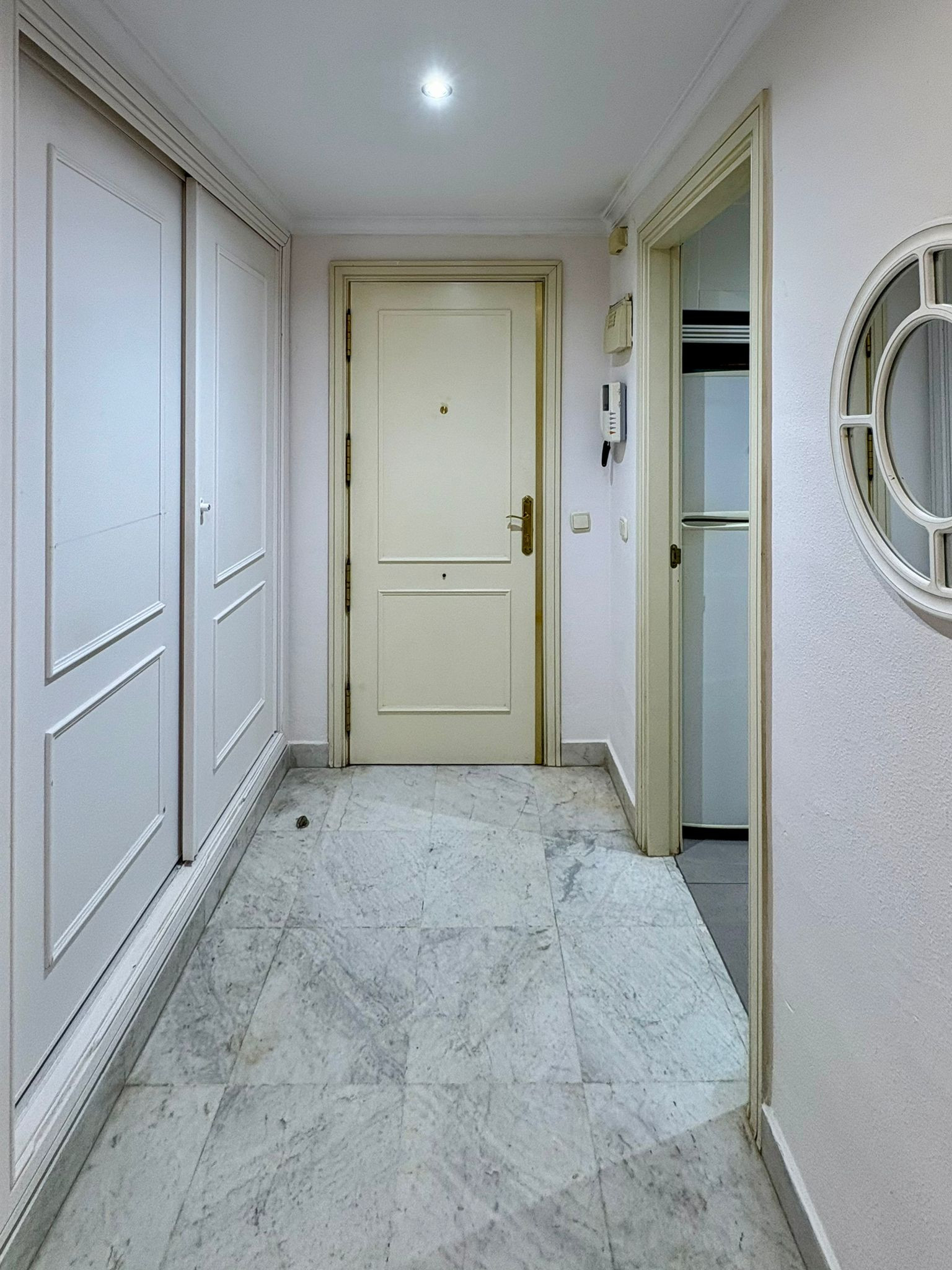 2 bedroom Apartment in Marbella, Malaga, Spain – 428-05160P