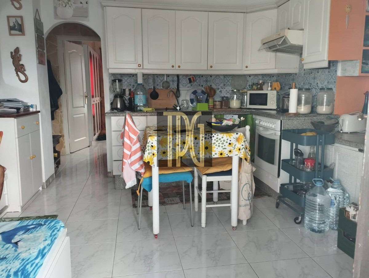 Holiday Rental Apartment for Sale in Los Cristianos – OPN1904R