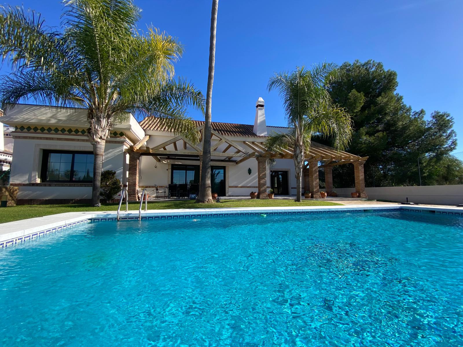 5 bedroom Villa in Mijas Costa, Malaga, Spain – 428-05173P