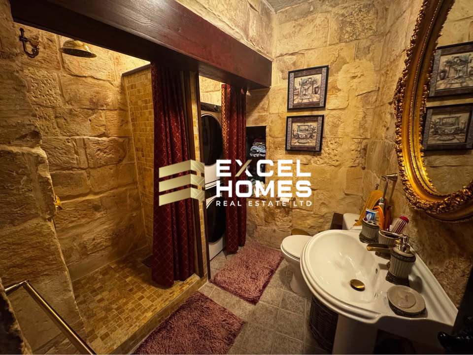 2 bedroom Character House in Qrendi, Malta – 66077