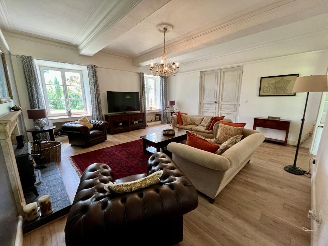 5 bedroom manoir in Pressac, Vienne, France