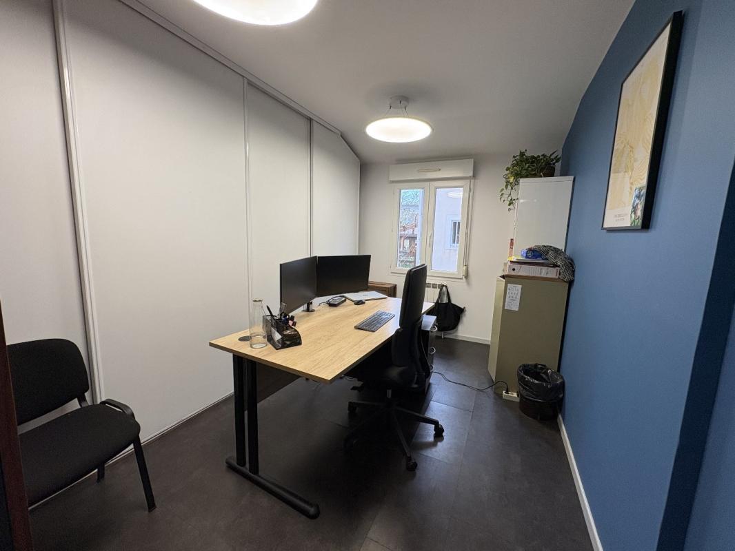 bureau in Figeac, Lot, France