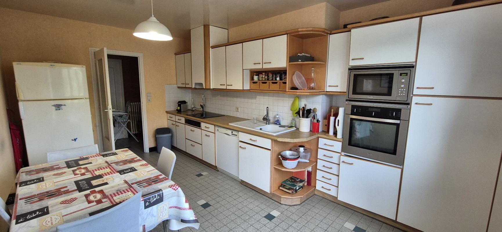 5 bedroom maison in Foix, Ariège, France