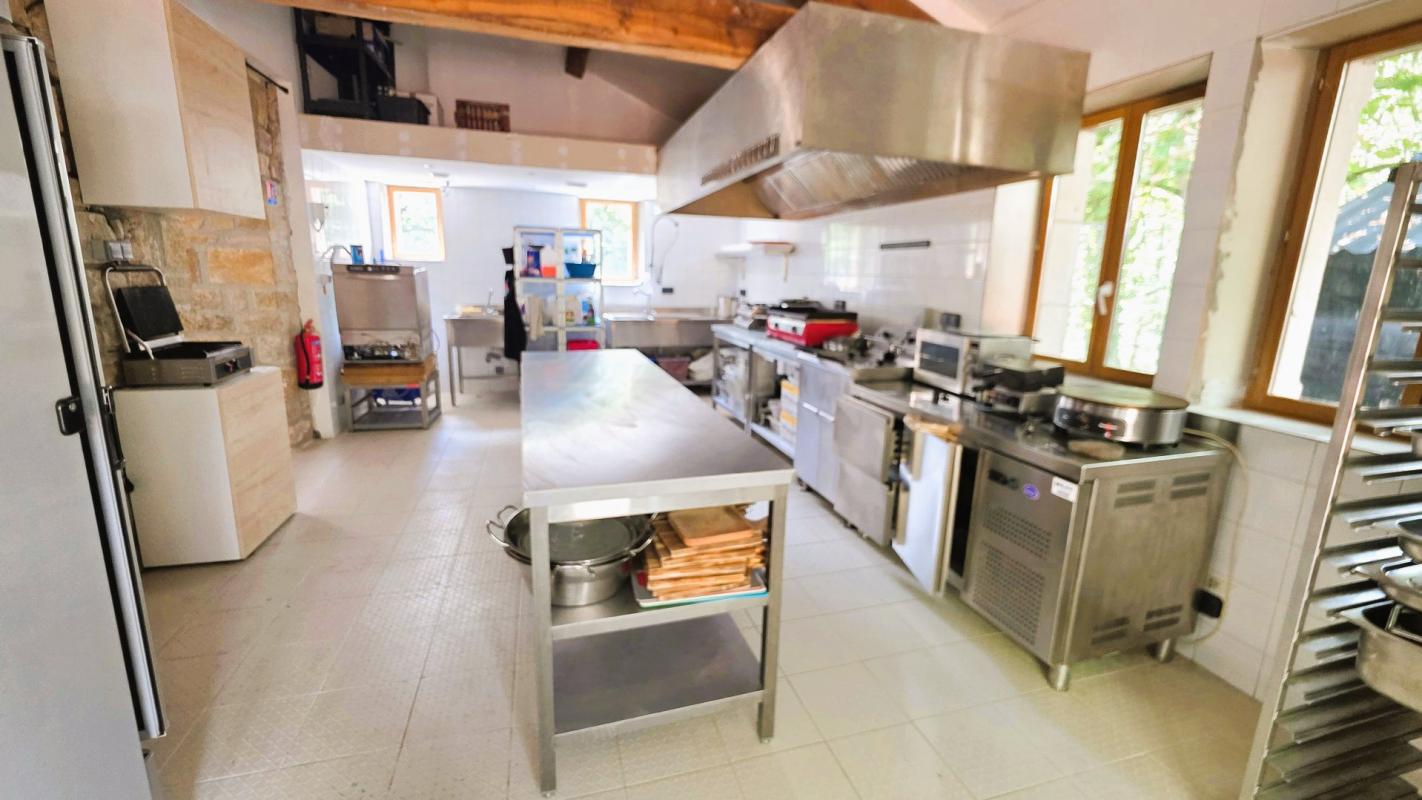 6 bedroom maison in Saint Antonin Noble Val, Tarn-et-Garonne, France