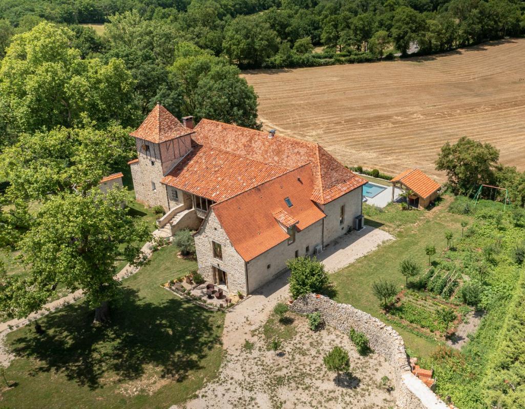 5 bedroom demeure in 10 Km De Figeac, Lot, France
