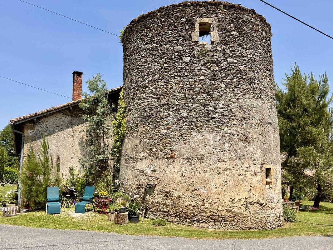 10 bedroom maison in Ansac Sur Vienne, Charente, France