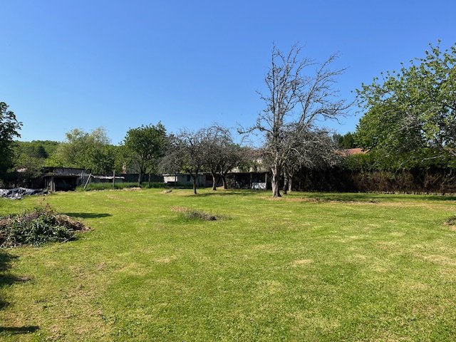 2 bedroom maison individuelle in Vayres, Haute-Vienne, France