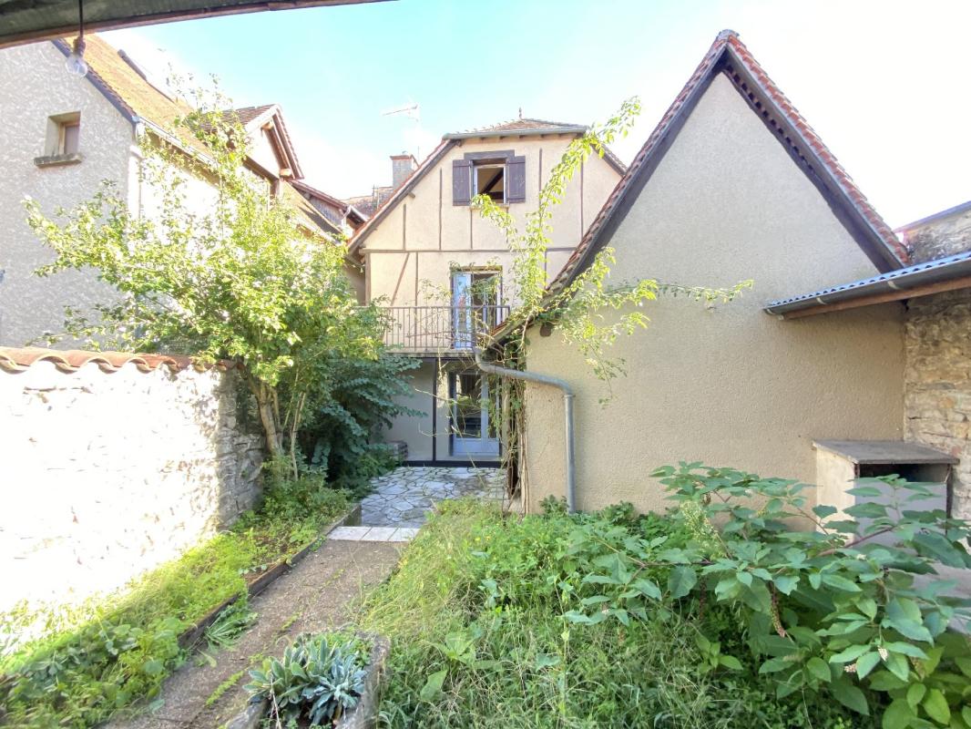3 bedroom maison en pierres in Bretenoux, Lot, France