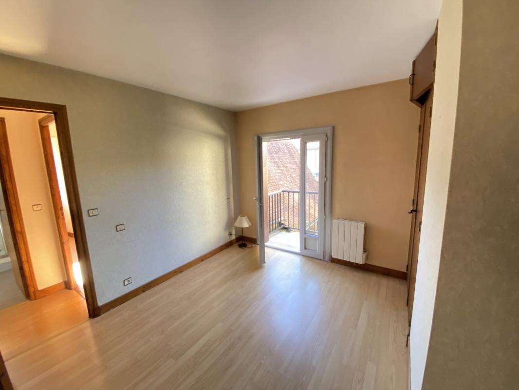 3 bedroom maison en pierres in Bretenoux, Lot, France