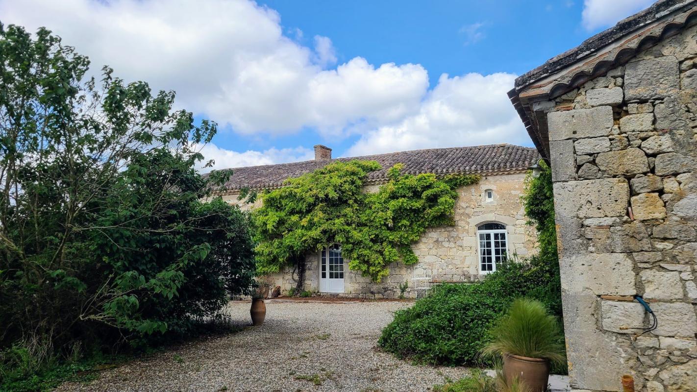 6 bedroom demeure in Saint Martin De Beauville, Lot-et-Garonne, France
