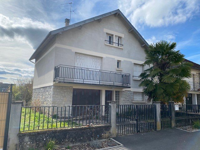 maison de ville in Malemort Sur Correze, Corrèze, France