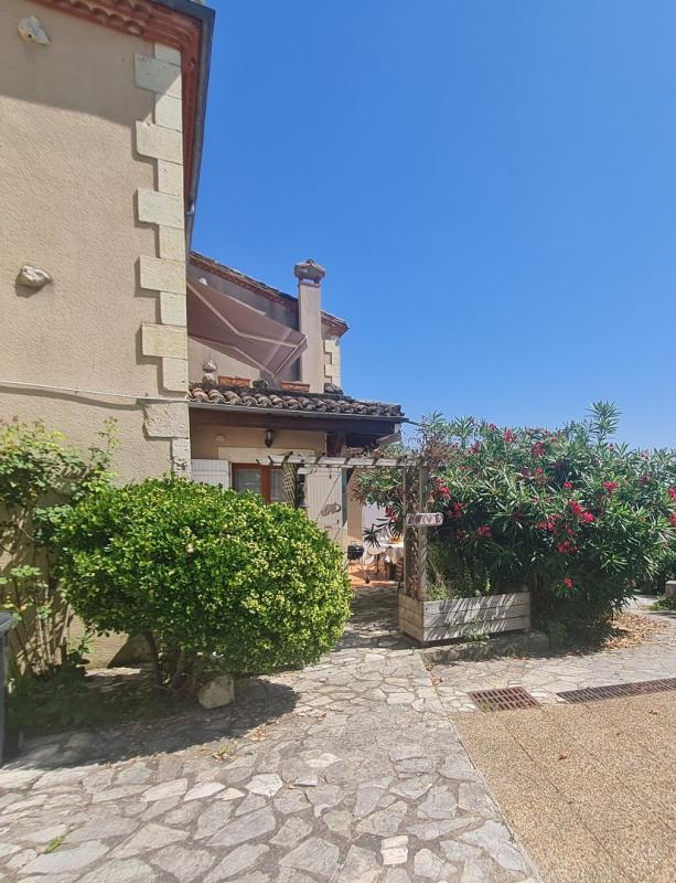 9 bedroom immeuble in Lectoure, Gers, France