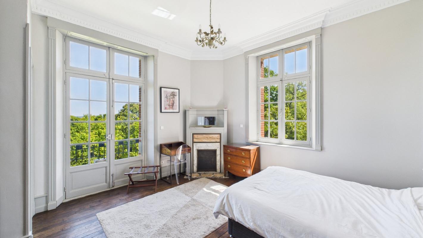 8 bedroom chateau in Montauban, Tarn-et-Garonne, France