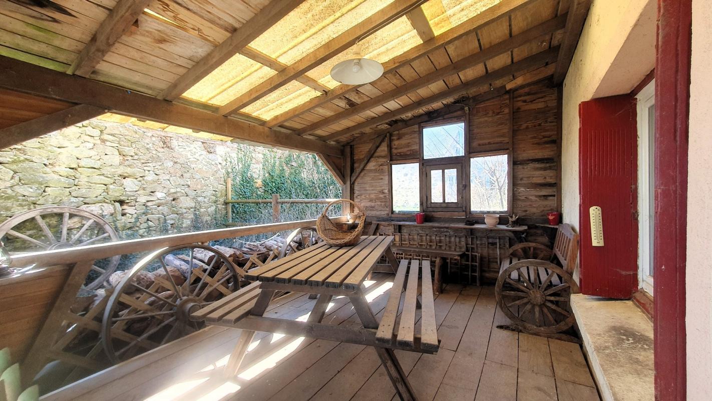2 bedroom maison in Rieupeyroux, Aveyron, France