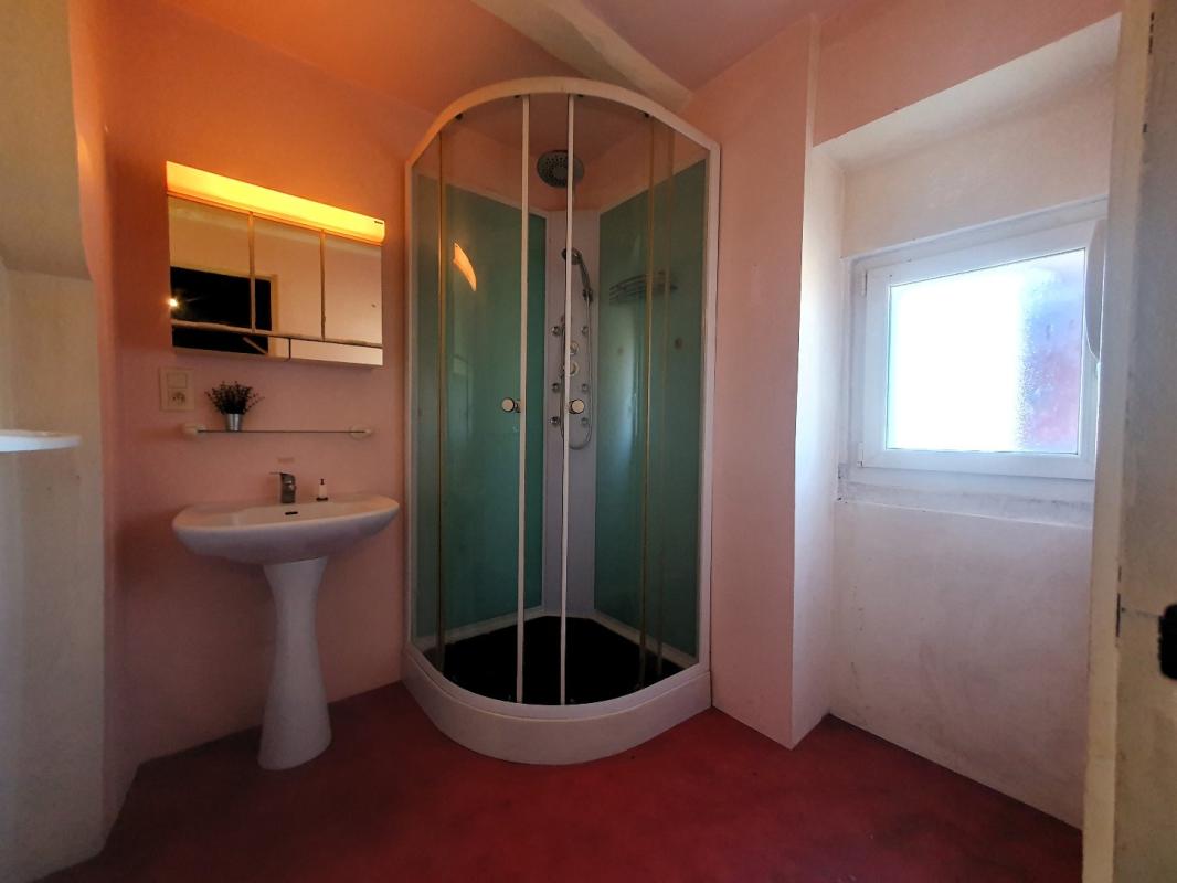 2 bedroom maison in Rieupeyroux, Aveyron, France