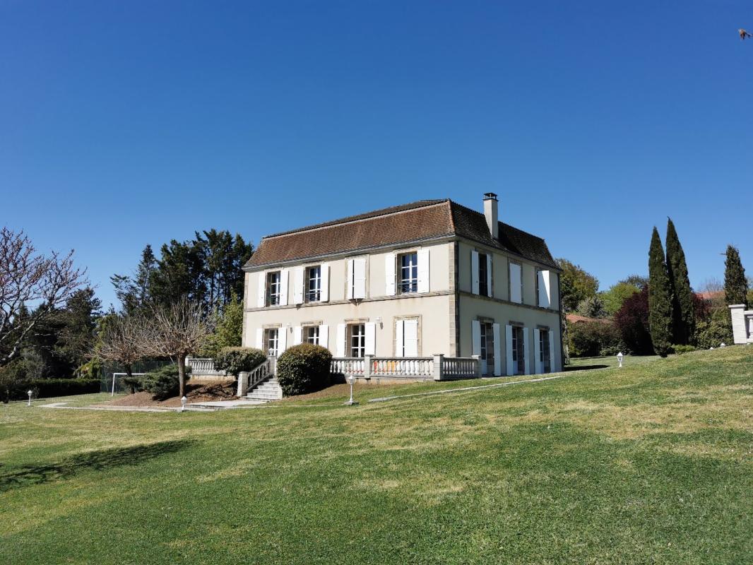 6 bedroom maison de maitre in Figeac, Lot, France